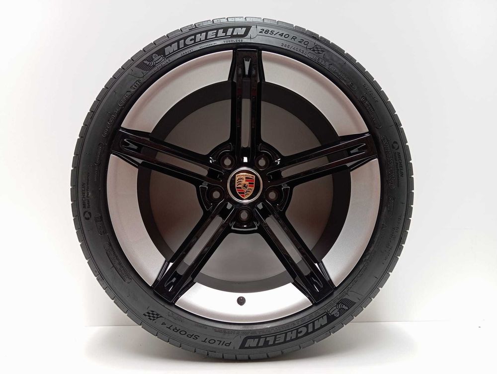 Conjunto 4 Jantes 20" 5x130 e Pneus Porsche Taycan (RPK1140_205X130)